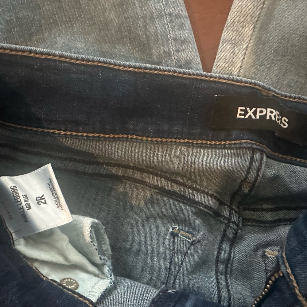 Stylish Ripped Jeans Collection - Picture 3 of 9